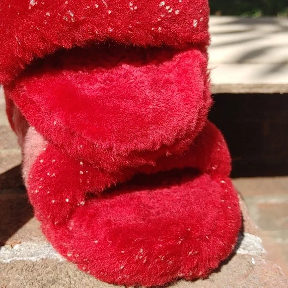 UGG Fluff Yeah Red Metallic Sparkle Slippers Size 8 (1525)
